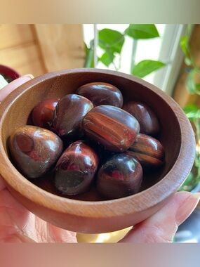 Red Tigers Eye Crystal Tumbled Stone. Meditation Motivation Positive Energy NWOT